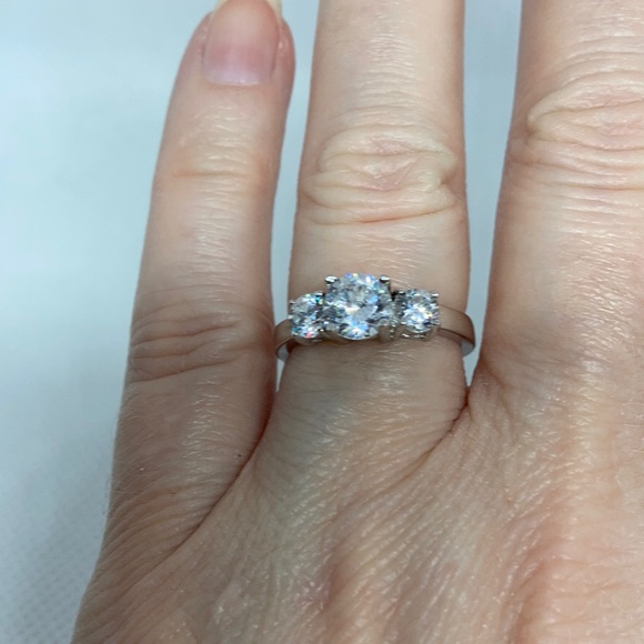 Jewelry - NWT Simulated Diamond sterling silver ring J-23